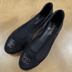 CHANEL Black Crystal CC Logo Cap Toe Mesh Suede Ballet Flats 38.5